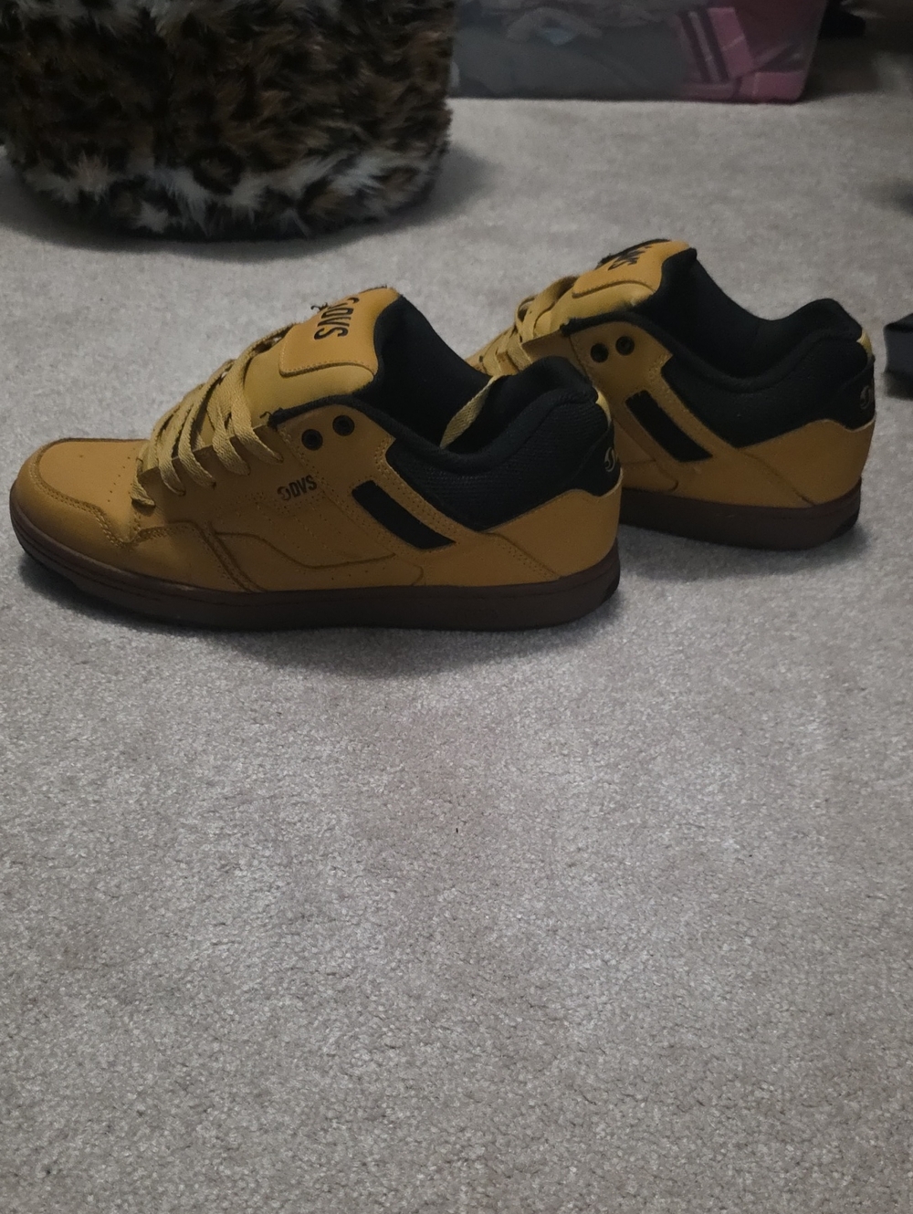DVS Men's Mustard and Black Skate-Style Sneakers